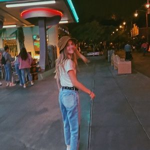 Meet your Posher, Elsie